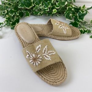 Jewel Badgley Mischka Beige Embroidered Slide Sandals